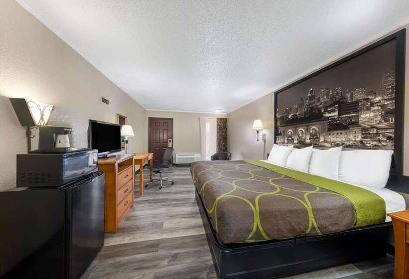 Hotel Super 8 By Wyndham Kansas City Airport North