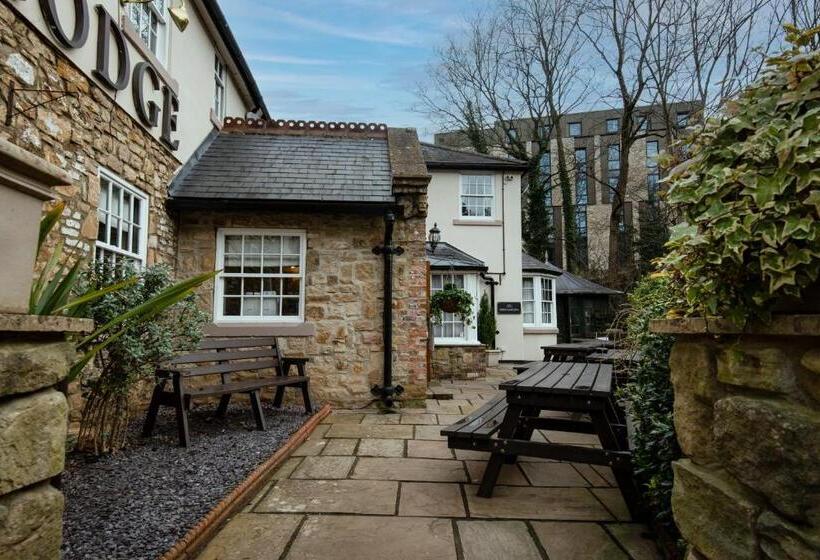 هتل The Kingslodge Inn   The Inn Collection Group