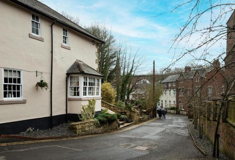 هتل The Kingslodge Inn   The Inn Collection Group