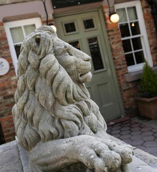 هتل The Kingslodge Inn   The Inn Collection Group