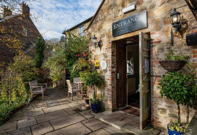 هتل The Kingslodge Inn   The Inn Collection Group