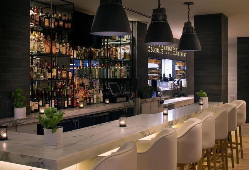 فندق Treasure Island Beach Resort