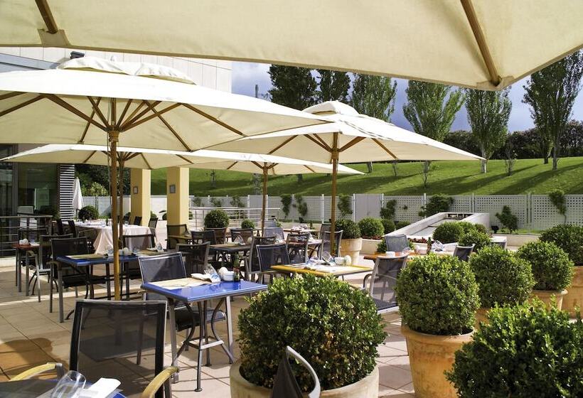 هتل Ibis Styles Barcelona Sant Joan Despi