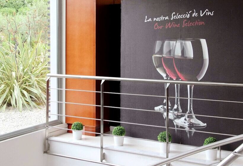 هتل Ibis Styles Barcelona Sant Joan Despi