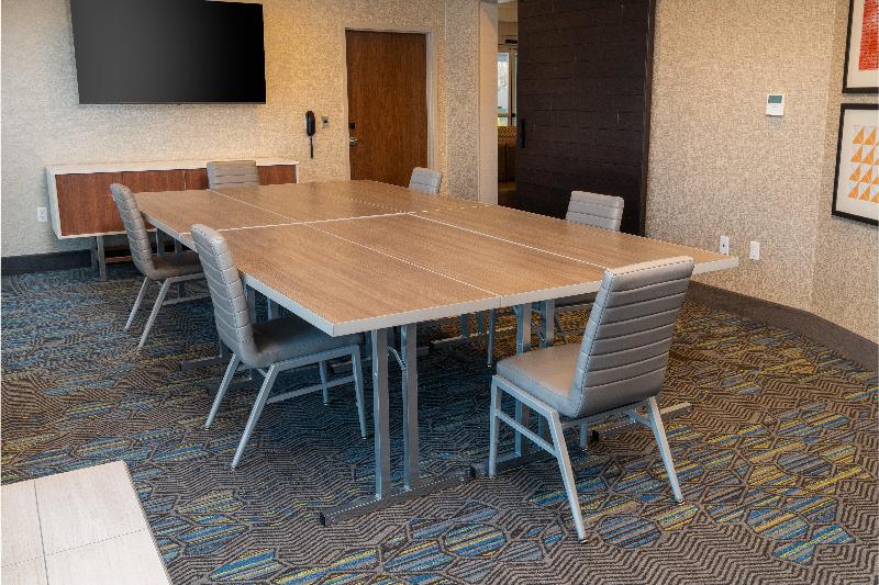 هتل Holiday Inn Express & Suites   Las Vegas   E Tropicana, An Ihg