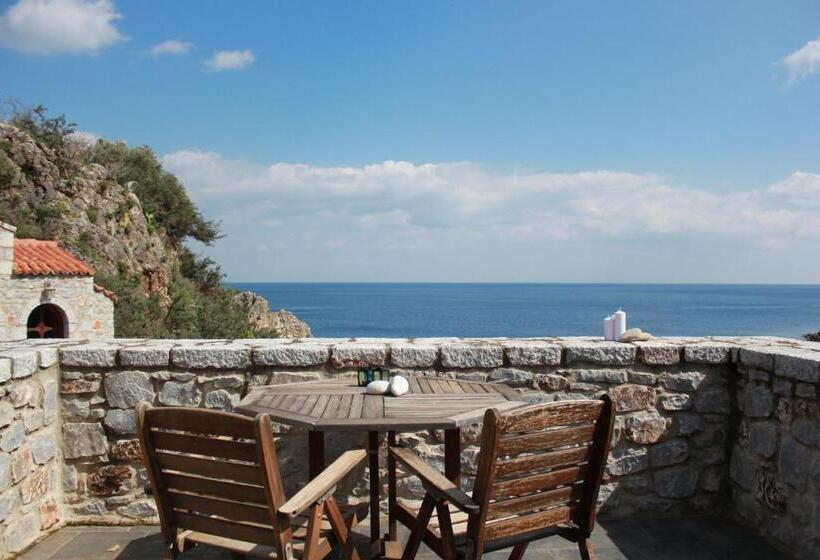 هتل Lalloudes Seaside Accommodation