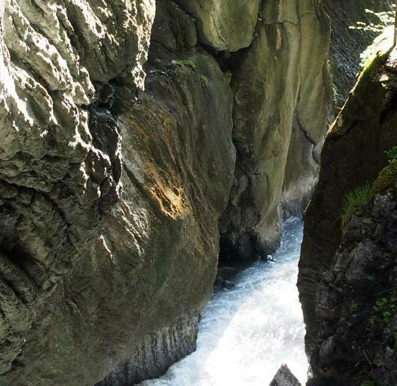 هتل Riversong Centre Thermal