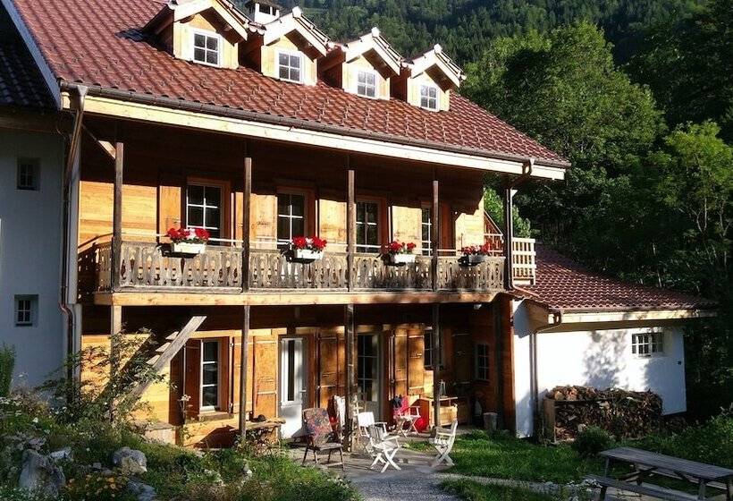 هتل Riversong Centre Thermal