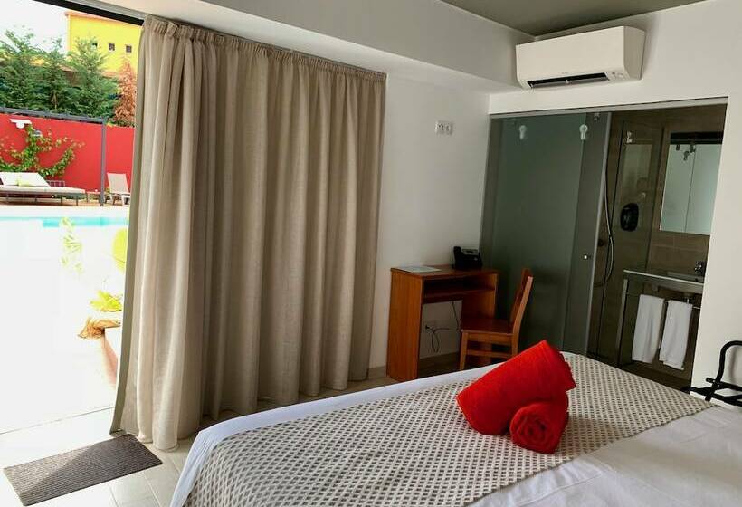 호텔 Villa 3 Caparica   Lisbon Gay Beach Resort