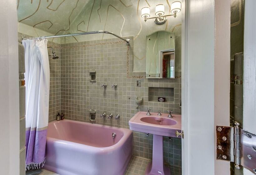 پانسیون Julian Price House