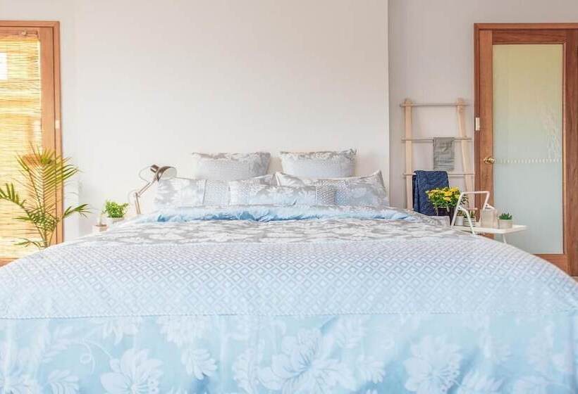 پانسیون Vintage Cuddle Guest House