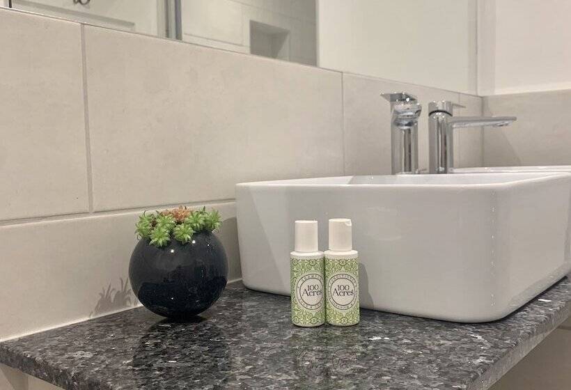 Upstairs At 33   Self Check In Boutique Accommodation In Worcester Centre