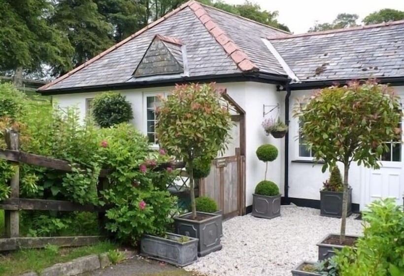 Bumble Bee Cottage