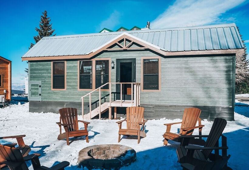 Хостел Powderhorn Lodging
