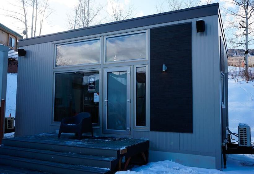 Хостел Powderhorn Lodging