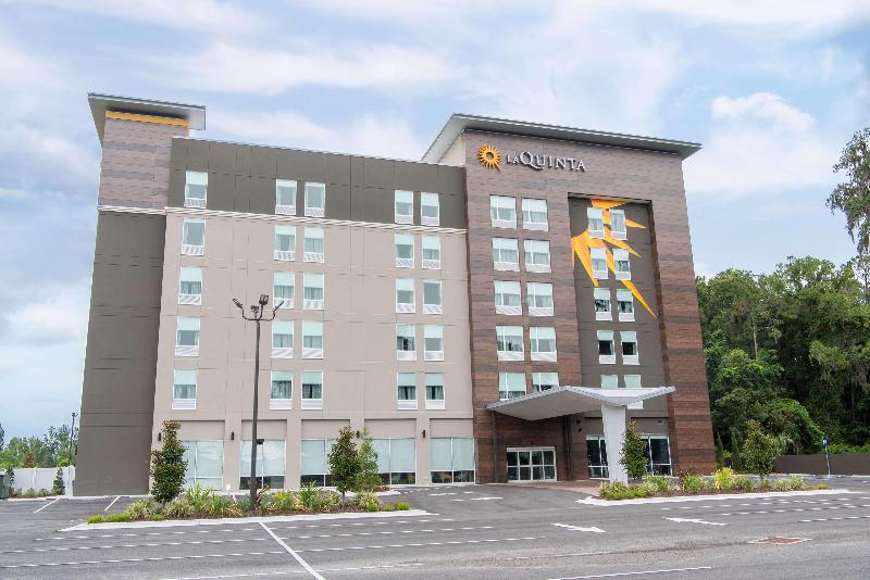 هتل La Quinta Inn & Suites By Wyndham Lake City