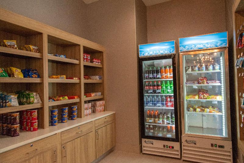 هتل La Quinta Inn & Suites By Wyndham Lake City