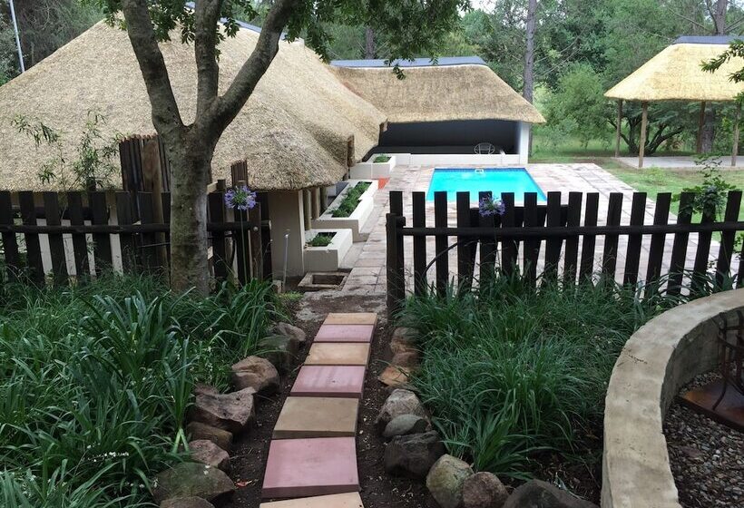 בית מלון כפרי Pine Valley Lodge