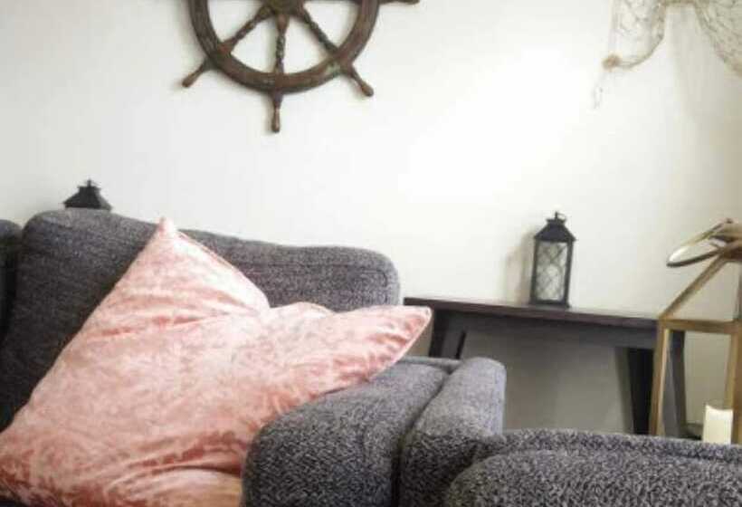 هاستل Anchor Pointe Inn