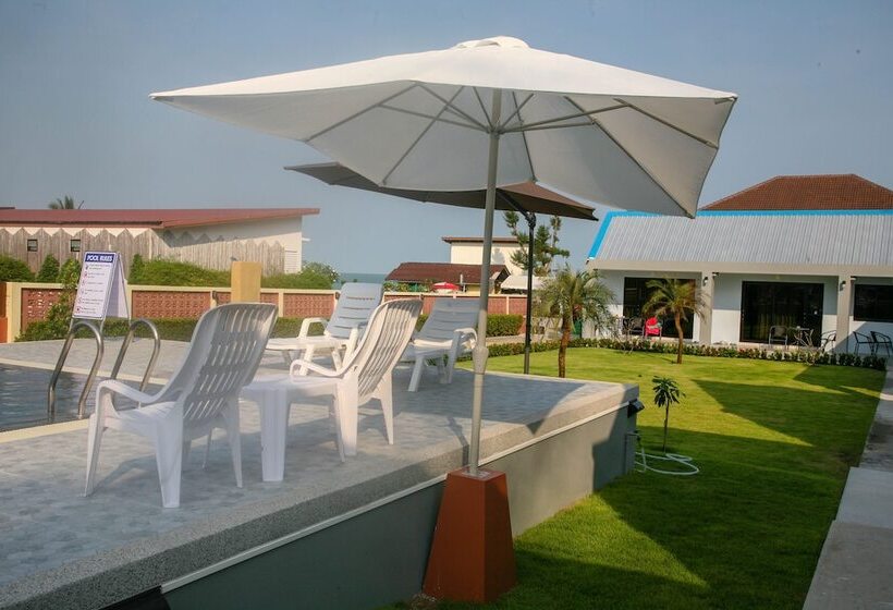 هتل Cc Beach Resort