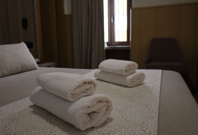 בית מלון כפרי Hospedium Dlj Hostal Temático Desde La Judería
