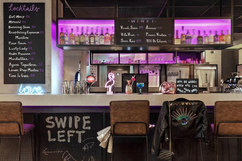 هتل Moxy Bucharest Old Town