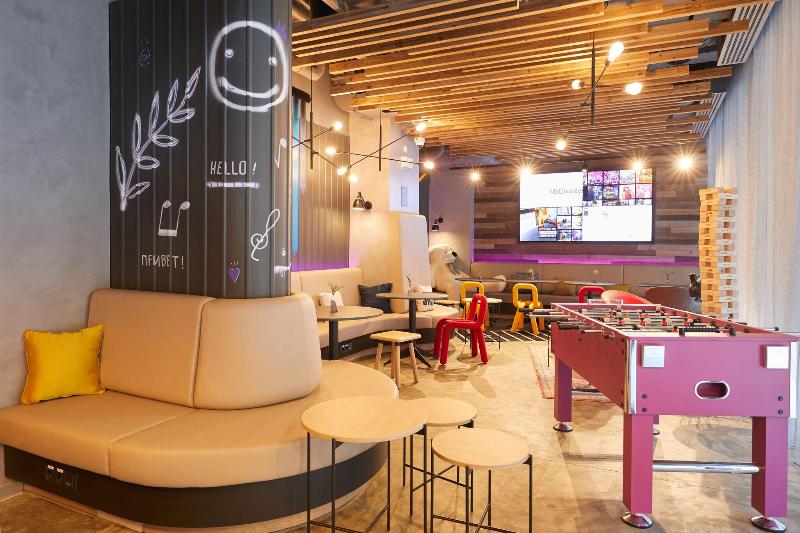 هتل Moxy Bucharest Old Town