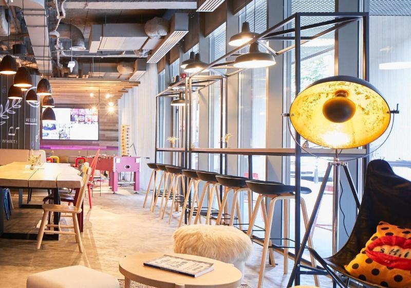 هتل Moxy Bucharest Old Town