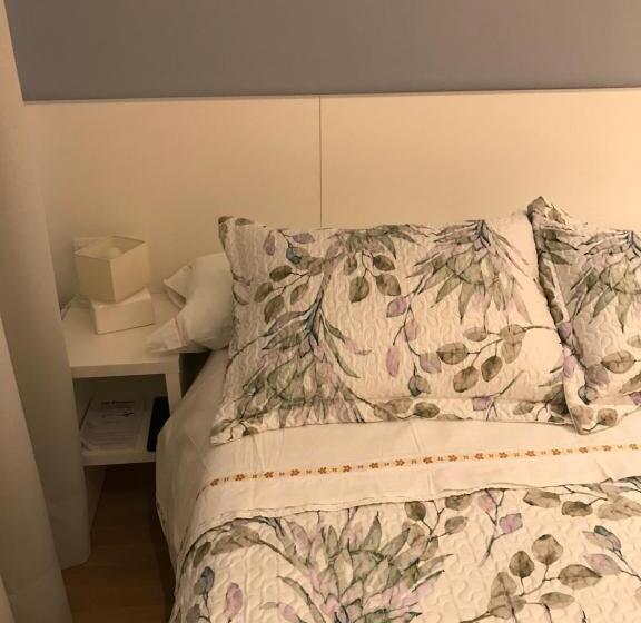 پانسیون Hostal Casiano Camarasa