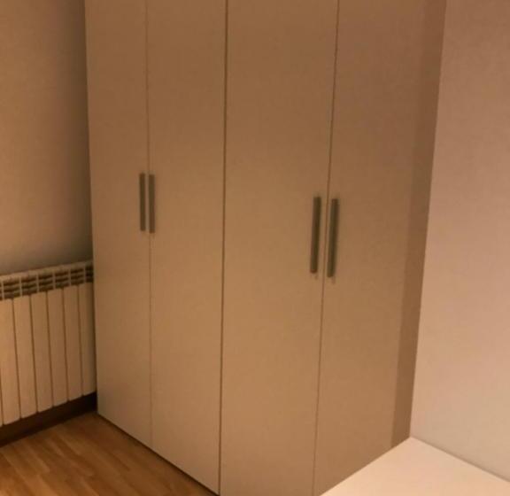 پانسیون Hostal Casiano Camarasa