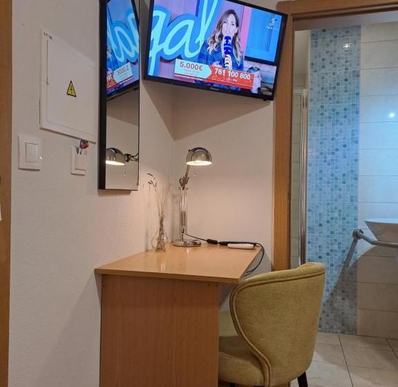 مبيت وإفطار Square