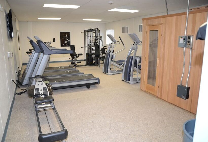 هتل Target Hospitality Williams County Lodge