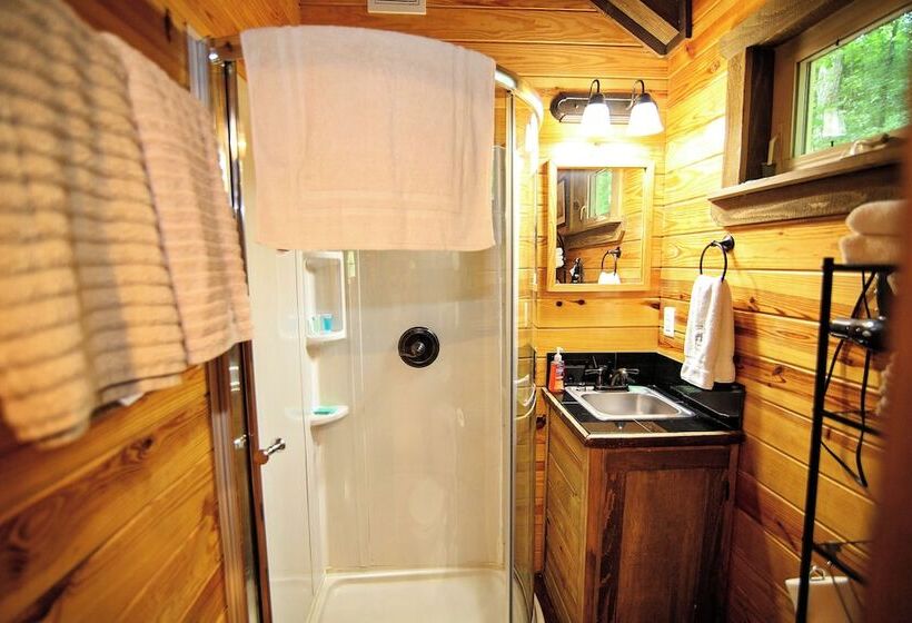 The Americana   Parker Creek Bend Cabins