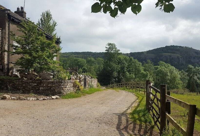 تختخواب و صبحانه Witherslack Hall Farm