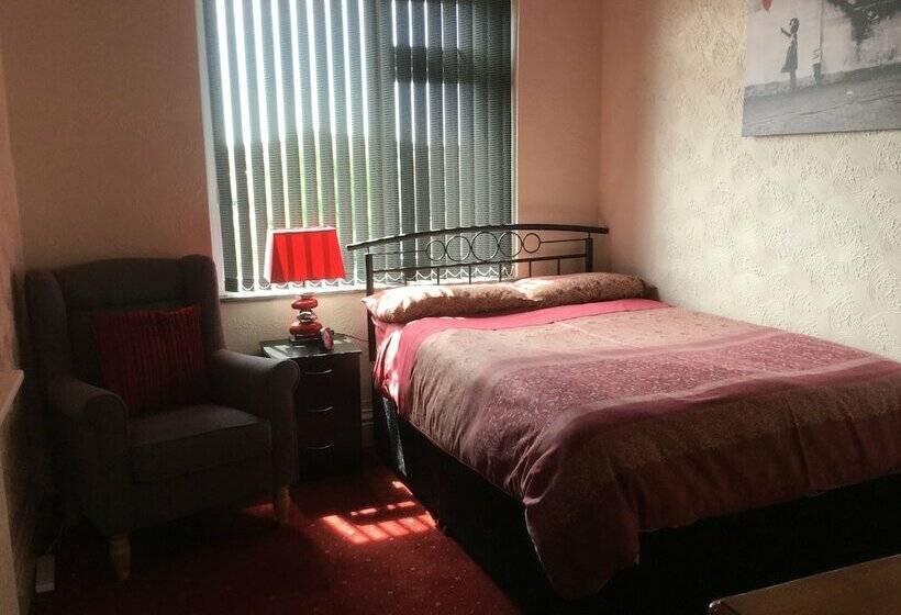 بنسيون Southcroft