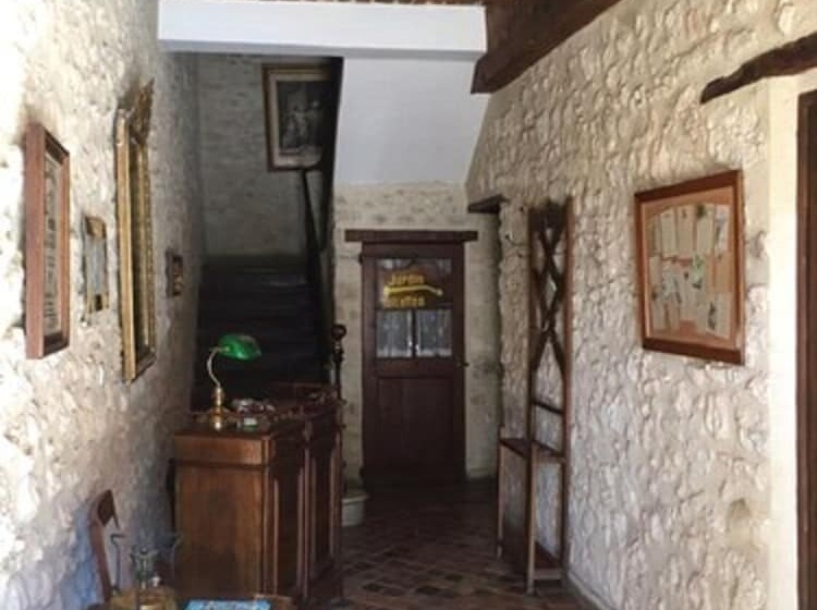 مبيت وإفطار Le Cheval Blanc