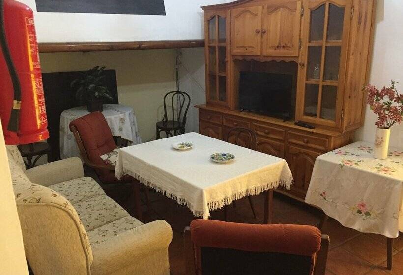 پانسیون Alojamiento Castillo De Hornachos