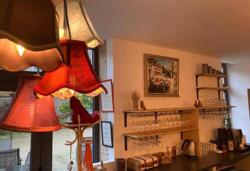住宿加早餐  Clos De Belle Roche