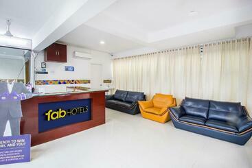 Fabhotel Limestone Suites Near Yashoda Hospitals, Somajiguda