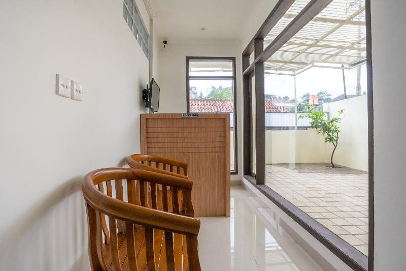 Отель Oyo 3209 Hegarbudhi Residence