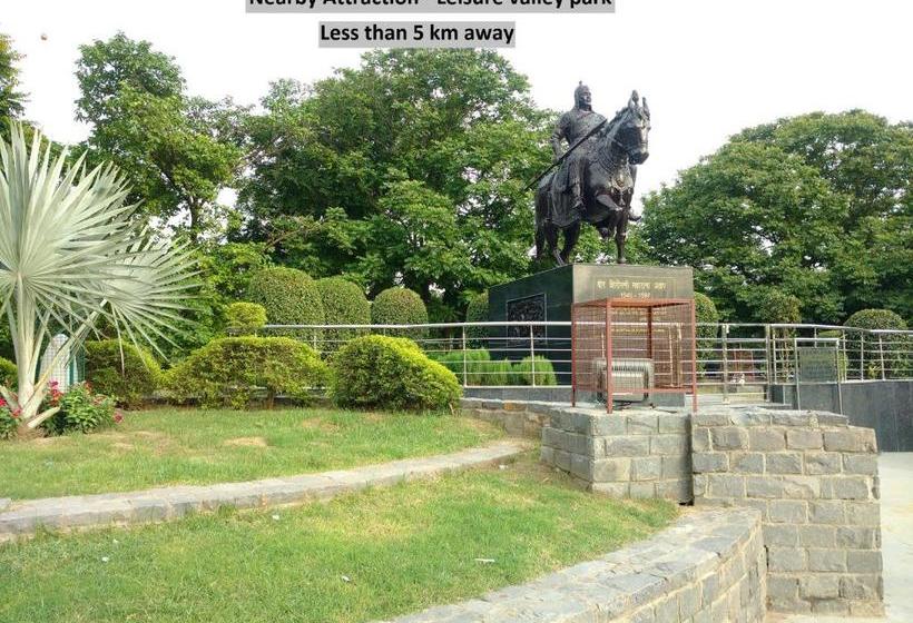 فندق Vaccinated Staff Spot On 72005  Shri Anand