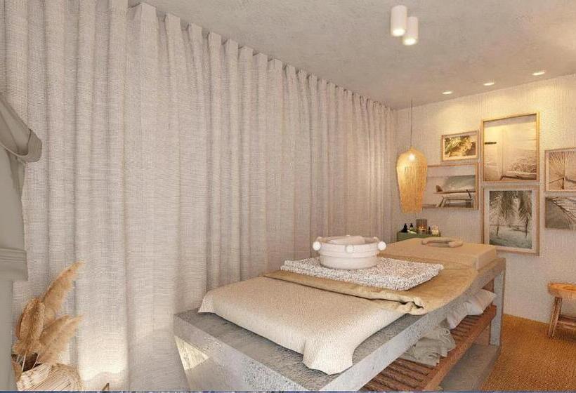 هاستل The Salty Pelican Yoga & Surf Retreat