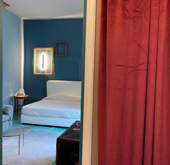 تختخواب و صبحانه Suites Edivino Design Capri