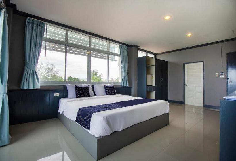호텔 Capital O 912 Pr Beachfront Pranburi