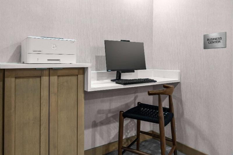 Отель Fairfield Inn & Suites Rocky Mount