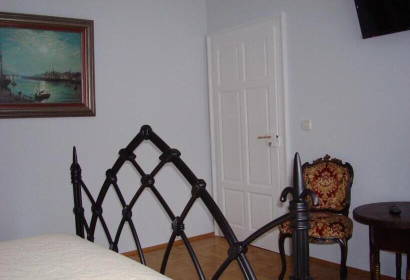هتل Historischer Winzerverein Boutique B&b