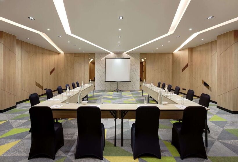 هتل Ibis Samarinda