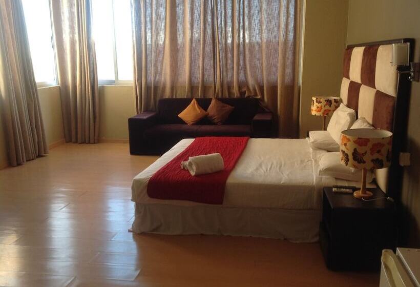 בית מלון כפרי Maputo Residence Inn
