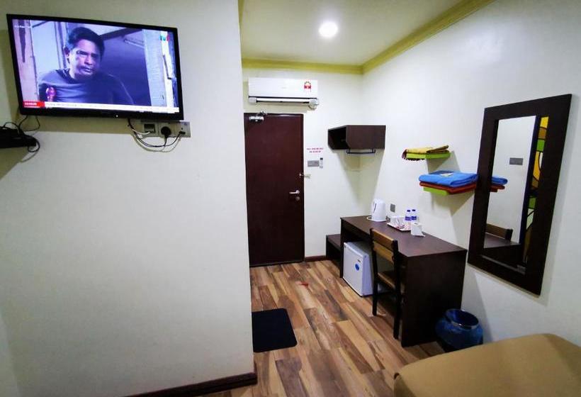 فندق Oyo 90045 Dalyla Inn