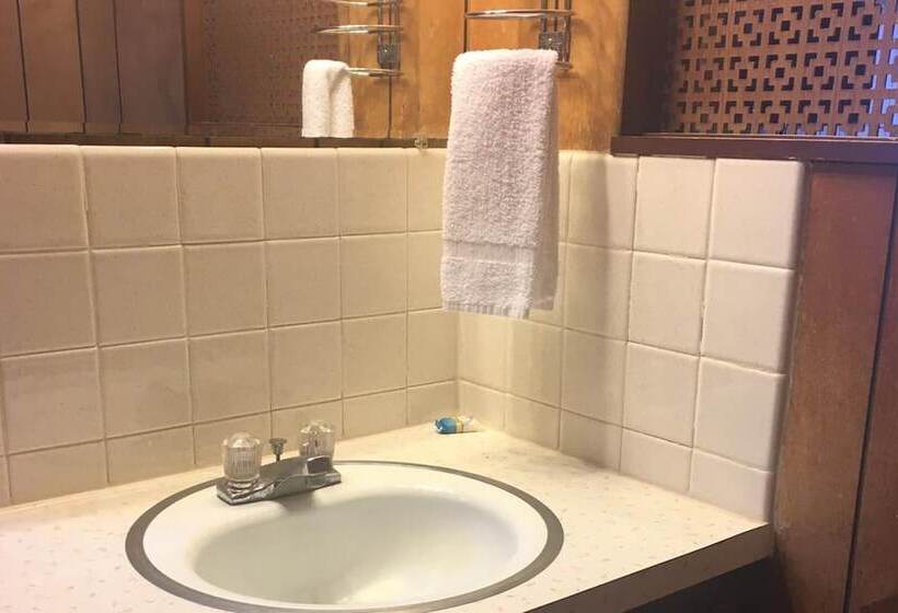 בית מלון כפרי Economy Inn Eldorado